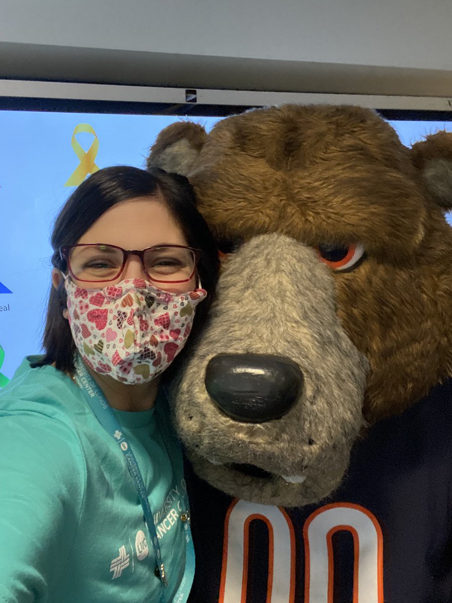 debbyjean's tweet photo. Shenanigans at the UIC Bears Tackle Cancer event with former Bears linebacker Chris Draft, Staley the Bears mascot, and @UICancerCenter staff! https://t.co/S43vi6pzJX