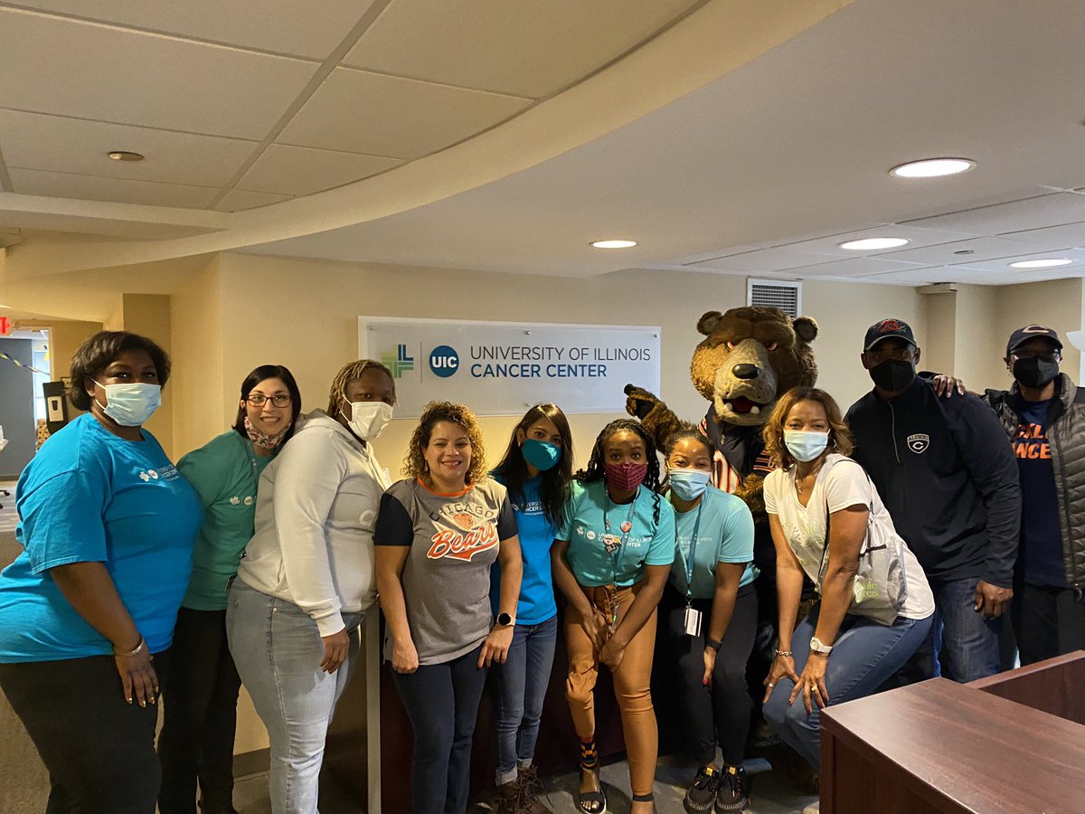 debbyjean's tweet photo. Shenanigans at the UIC Bears Tackle Cancer event with former Bears linebacker Chris Draft, Staley the Bears mascot, and @UICancerCenter staff! https://t.co/S43vi6pzJX