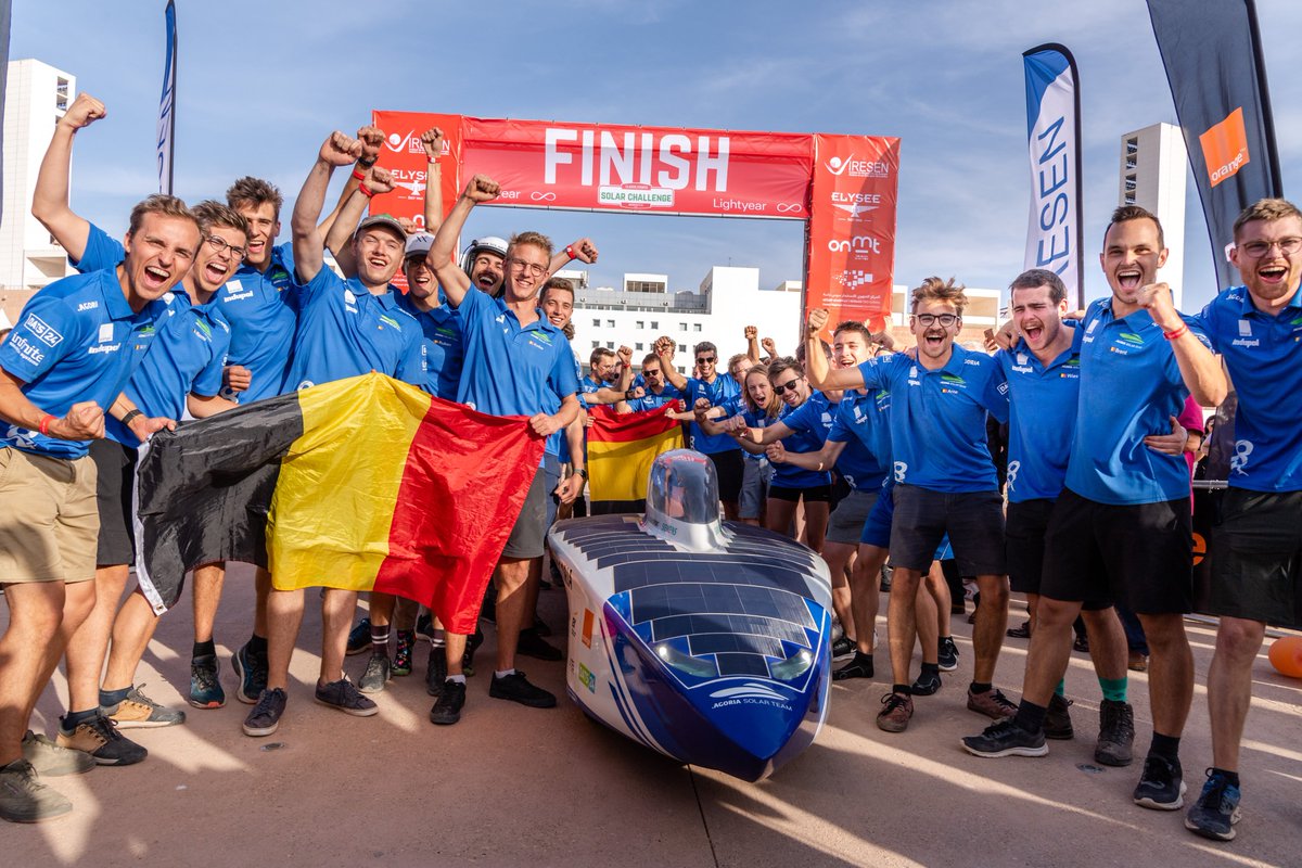 solarteam_be's tweet photo. On the last day of the #SCM2021, we crossed the finish line 1st, 9 mins ahead of @solarteamtwente. While this was not enough to close the 49 min gap in the total ranking, we celebrate our silver medal, a major achievement considering the challenges we faced during this race! 🍾 https://t.co/JE3c6XfH1X
