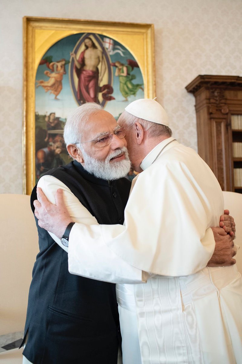 SaroopCKol's tweet photo. #ModiInRome #ModiInVatican
I think #ModiPopeMeet is
“Real #BurnolMoment for #MamataBanerjee & #SoniaGandhi”.
What you think..
@ShipraDUTTA16 @tathagata2 @suvendudafans @annodomin1 @JasBJP @jaiprakashshah2 @NishantAvasthi1 @azad_nishant @Priyankabjym @raniroyrocky @bidishapsgs https://t.co/Mj9itXYdk4