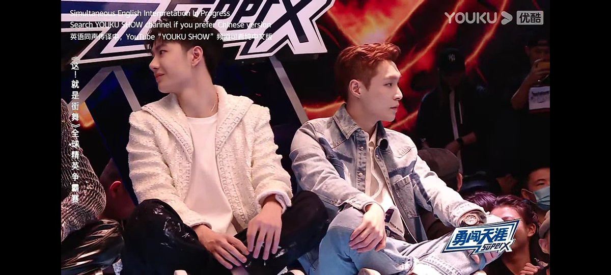 LMAO they both are so done😂 tired to core for sitting that long oke is sick one is tired 🥴. 
. 
#StreetDanceofChinaS4final #CaptainYiboSDC4 #CaptainLaySDCFinale #CaptainYiboSDC4Final #WangYibo #WangYiboxSDC4 #LAYonSDC4 #yixing #yizhan #WangYibo王一博