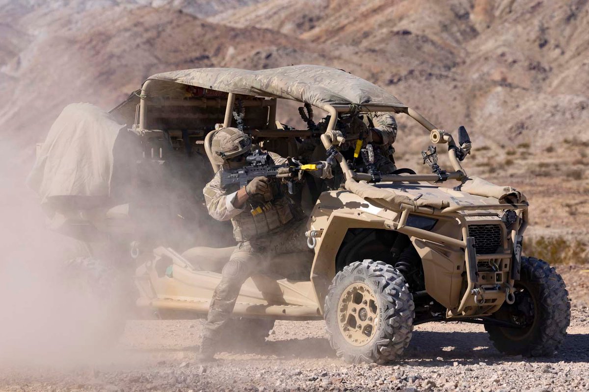 Roberto_yeager's tweet photo. #Commandos de los #RoyalMarines se entrenan en el desierto de #Mojave con sus contrapartes del #USMC y de Paises Bajos en el ejercicio #GreenDagger
https://t.co/52DWZ8v6XX
@REjercitos https://t.co/HQCfv03OXv
