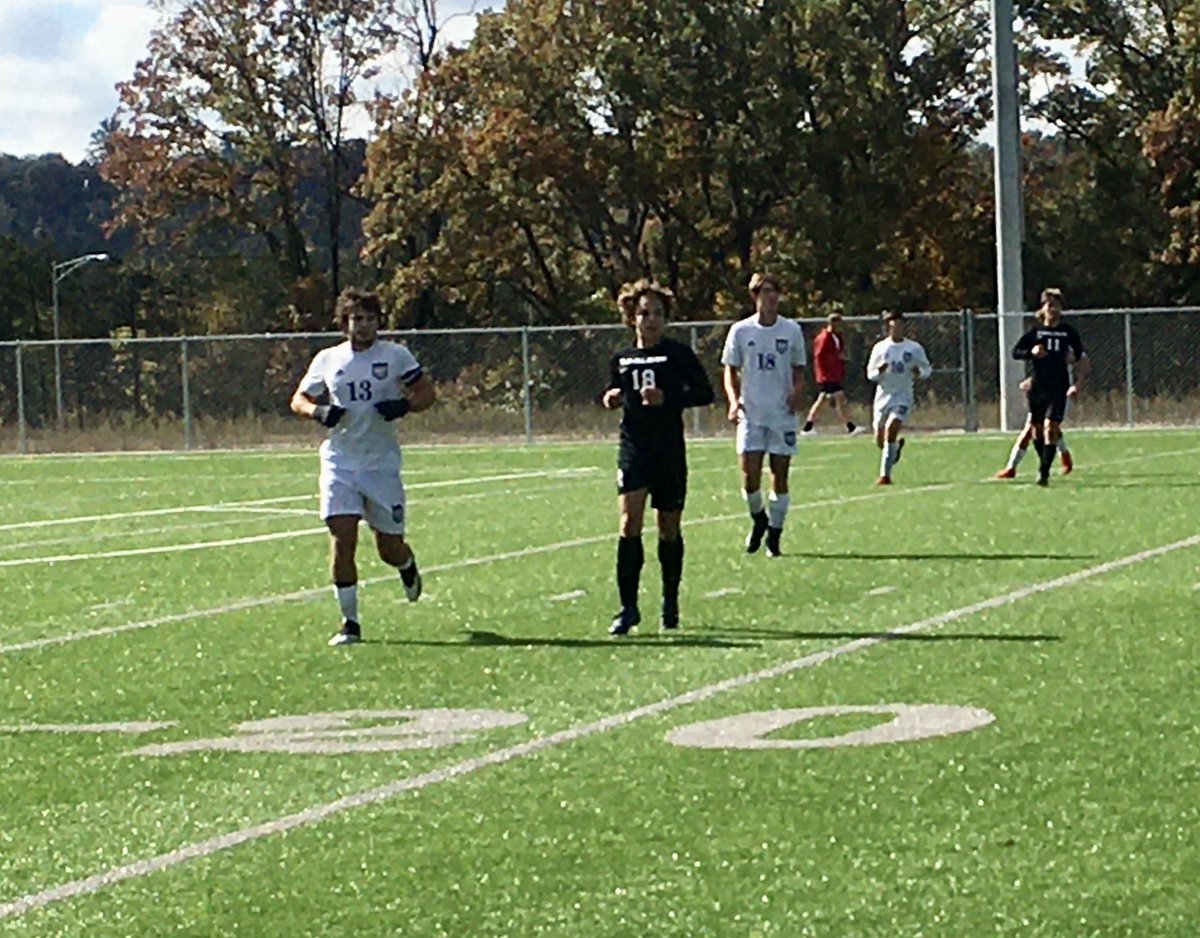 Capital City soccer leads Pacific in first round district soccer match. Mo Yanis early goal for the Cavaliers. ⁦<a href="/CCHSCavsSoccer/">Capital City Cavaliers Soccer</a>⁩