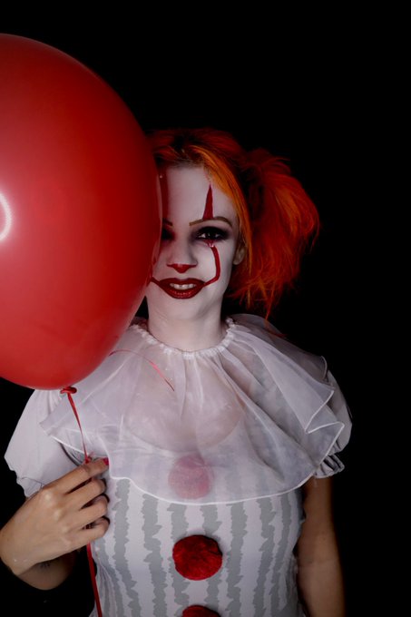 Watch CarmenLuvana's leaked NSFW photo on TwXstars