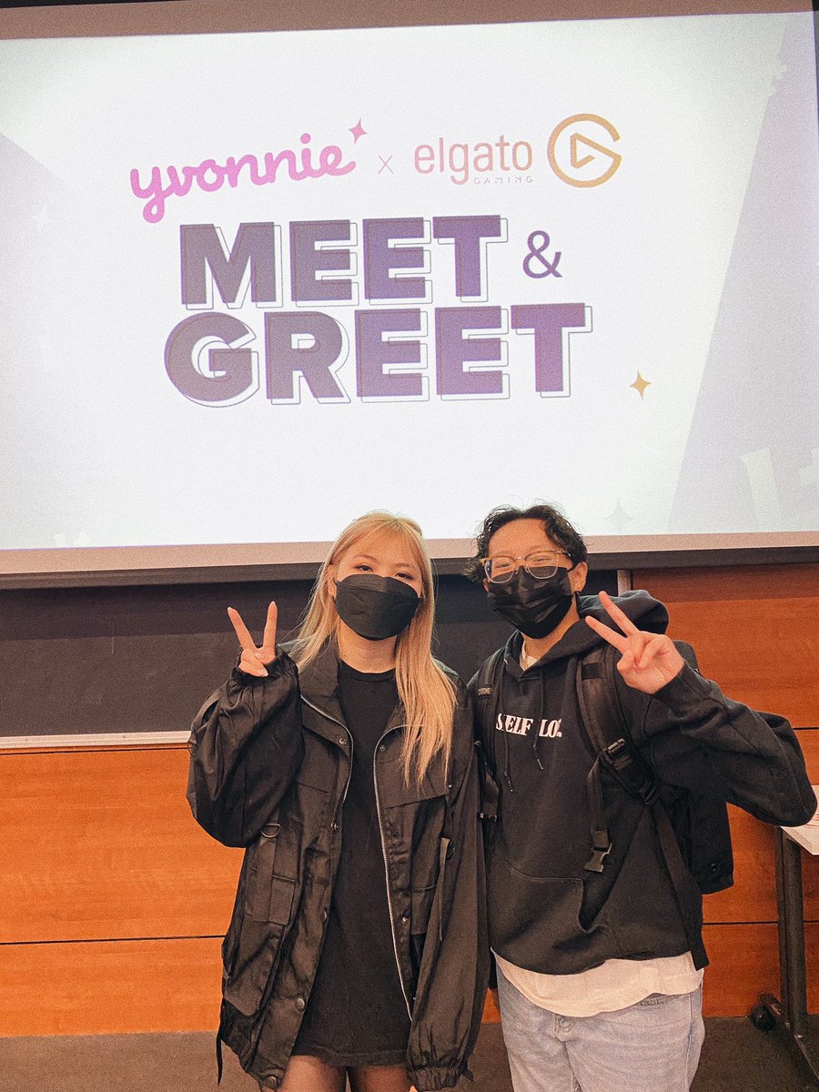 khaiboop's tweet photo. so I met @yvonnie … god my heart was racing and I could barely talk😭 I hope you like the sichuan chili crisps !!! https://t.co/cMGWYsDaVp