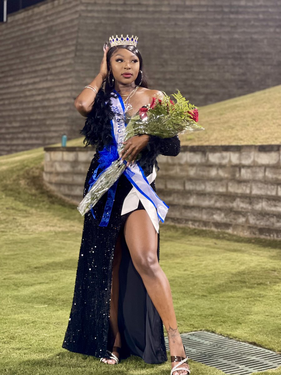 detttoospicy's tweet photo. On this day one week ago, I was crowned as The UWG's 2021 Homecoming Royalty AND their A-Day Ambassador.💙👑 

I am indeed a witness that the Black Culture can too EXCEL, SURVIVE &amp; THRIVE at PWIs-- as long as we put in the work‼️

-The Queen❤️ https://t.co/JIpS2Hmovm