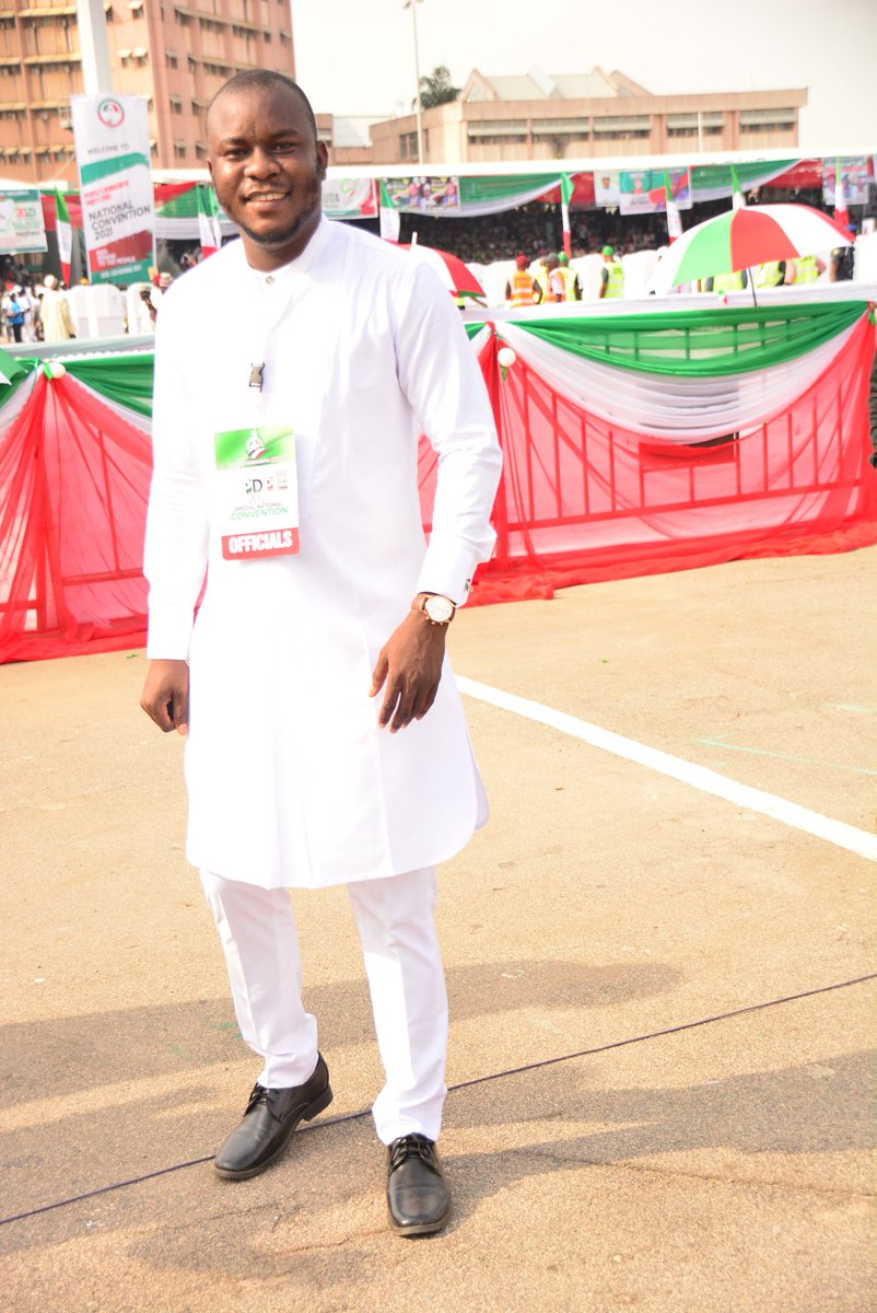 OkeStalyf's tweet image. Oke Umurhohwo stepping into the venue of the #PDPNationalConvention2021 earlier in the day