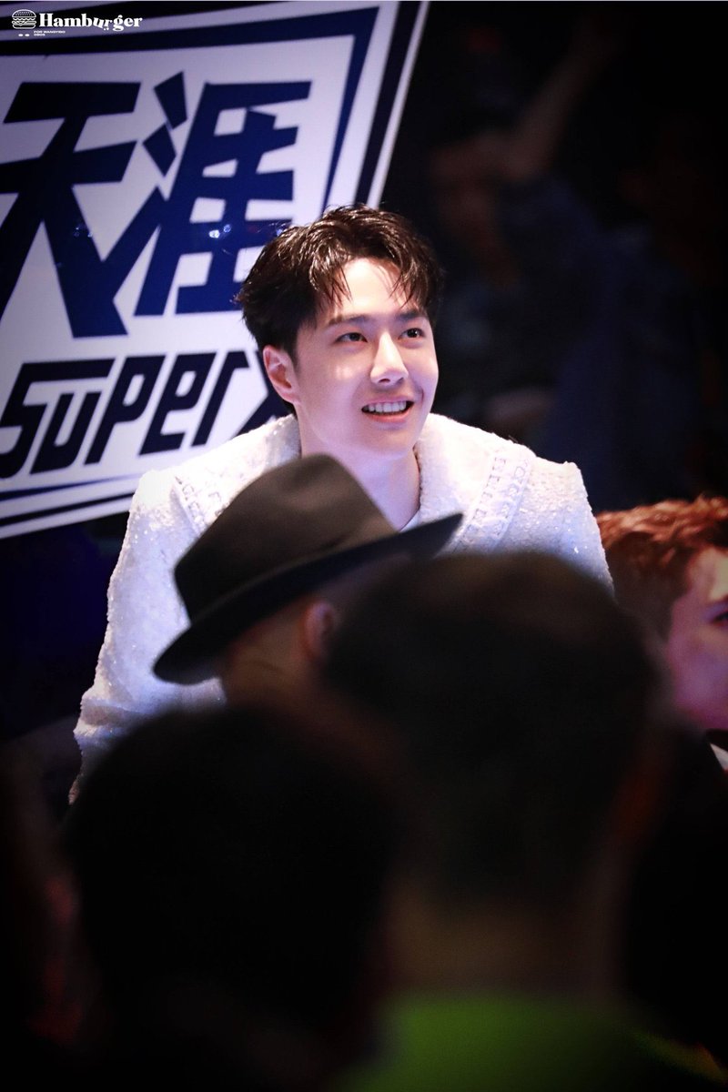 702universe2's tweet photo. ยิ่งดึกคุรเค้ายิ่งคึก https://t.co/vCCGVSp7SN