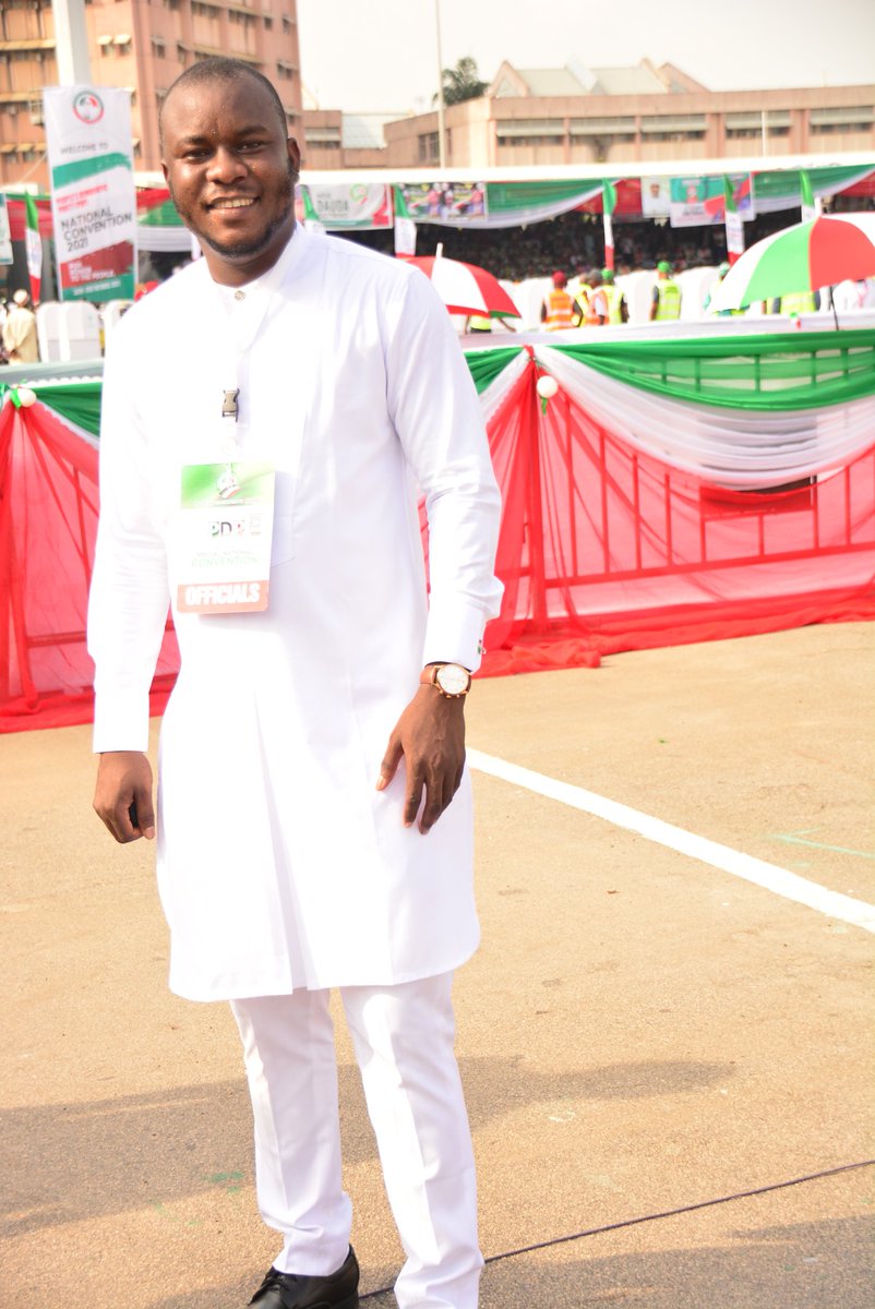 OkeStalyf's tweet image. Oke Umurhohwo stepping into the venue of the #PDPNationalConvention2021 earlier in the day