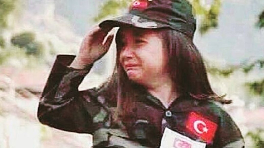 Haticeeee066's tweet photo. Hiç bitmeyen bir acı
Hiç bitmeyen bir Gurur... https://t.co/4SZesLlrzj