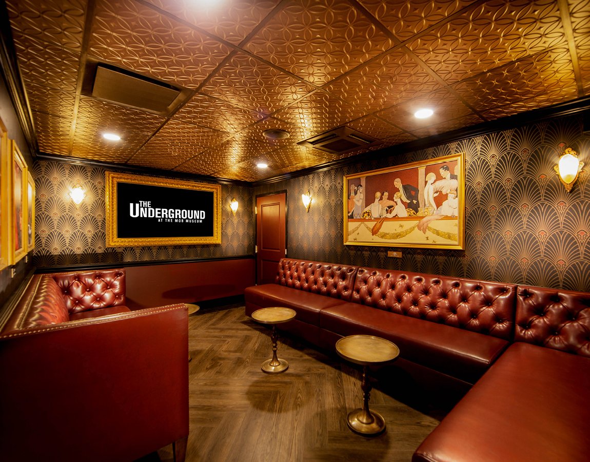SDWinchesterMOL's tweet photo. The mob museum was awesome! I already knew lots of it but there was so much to discover! And the distillery! The speakeasy was incredible! Couldn't take a photo but I got one from the internet. https://t.co/iu4WW7wYFG