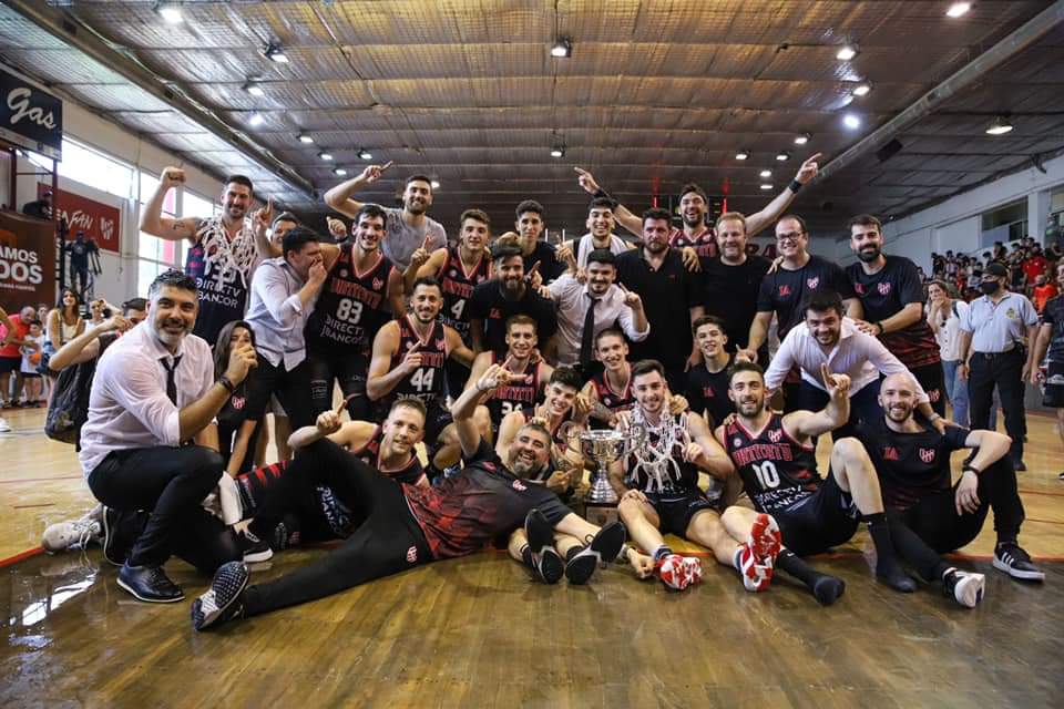 DeportesCba's tweet photo. ¡Felicitaciones @InstitutoACC por obtener el #Súper20 de🏀 básquetbol!

El equipo cordobés ganó el primer 🏆torneo oficial de la temporada, demostrando que Córdoba es #CunaDeCampeones https://t.co/4ot0497pcZ