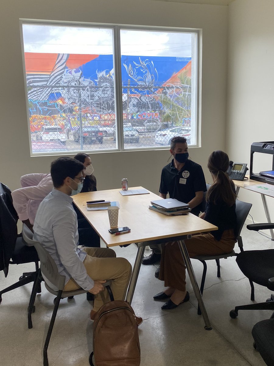 ComSciCon Miami (@comsciconmia) on Twitter photo Our participate are in breakout rooms practicing their elevator pitch and writing skills Our participate are in breakout rooms practicing their elevator pitch and writing skills