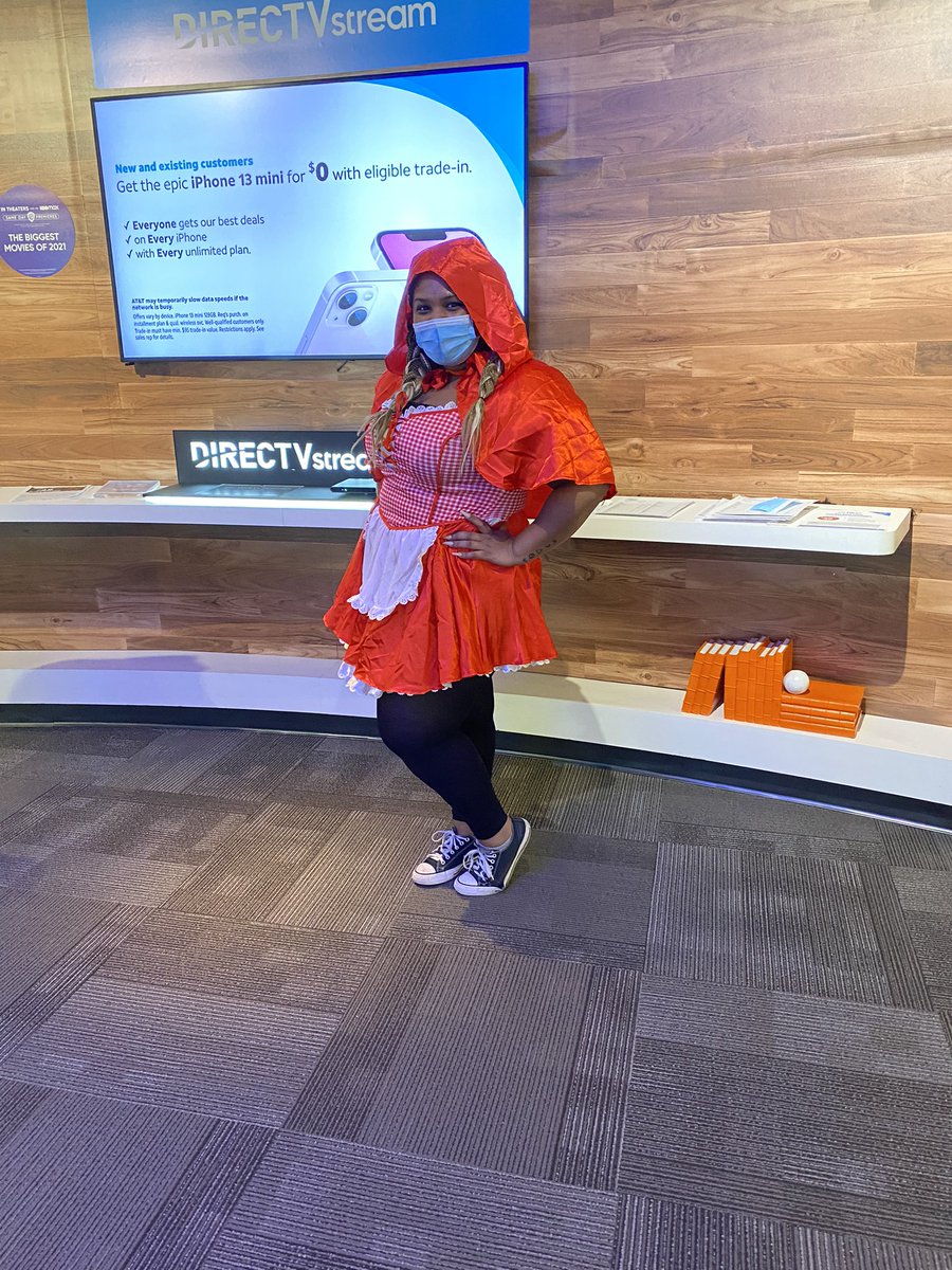penberthy_keri's tweet photo. @RavenDa76868448 representing White Oak as our very own Little Red Riding Hood @AllyG52 @jerryfornwalt @404girl https://t.co/2UlZ3NHX3p