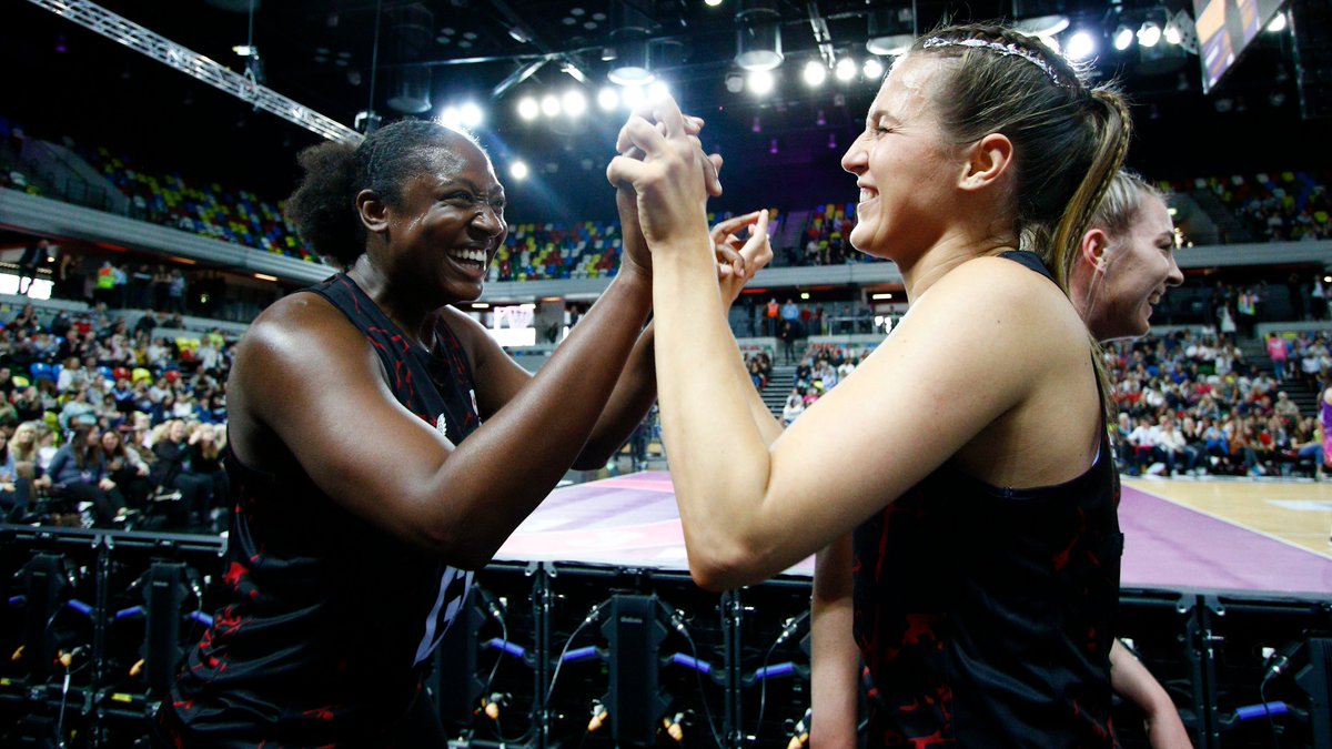 NetballSL's tweet photo. What 👏 a 👏 day!

@Fast5allstars 2022 had it all 💪

Thank you to @matchroomsport for putting on a fantastic event 🙌

#Fast5AllStars ⭐️ https://t.co/UtlwxnEA6m