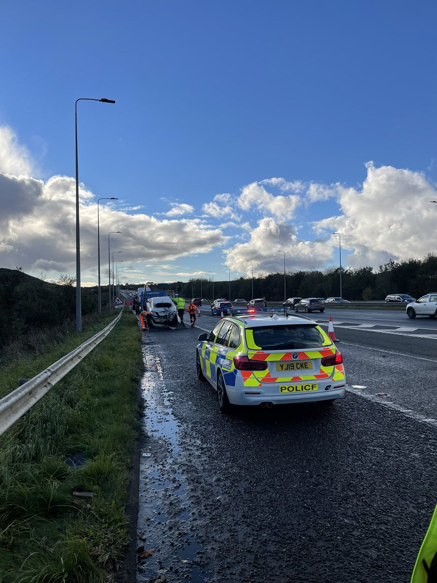 WYP_APSGray's tweet photo. M62: if you were one of the drivers intentionally slowing down and holding traffic up to film us dealing with this RTC then expect a letter through the post. All number plates obtained and letters will be prepared tomorrow. #team5 #fatal4 https://t.co/i4zoVDPmsw