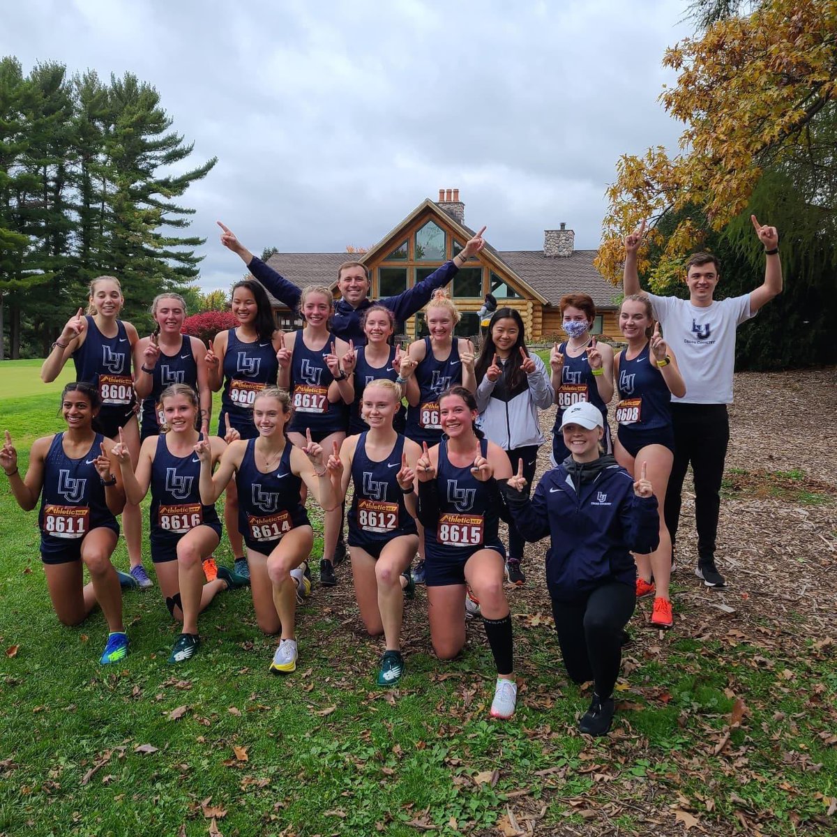 LawrenceXCTrack's tweet photo. Your 2021 Midwest Conference Women's XC CHAMPIONS!! #GOVIKES https://t.co/mGZDk96zV8