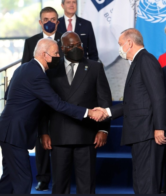 Yarın ki, Erdoğan Biden görüşmesinden bir sonuç çıkacağını hiç sanmam, 

İstedikleri her şeyi versek, ABD'nin ortadoğu da uydusu olsak, bu saatden sonra Amerikalılar Erdoğan'ın tekrar kazanmaması için arkamızdan her türlü dalavereyi çevirir...

"Halk TV"
#AlTaksiniBaşınaÇal