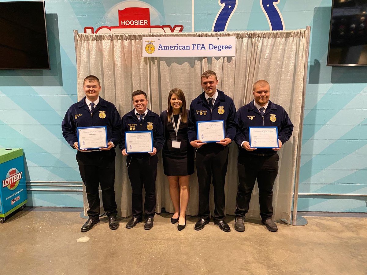 CardingtonFFA's tweet photo. The Golden Key of the American FFA Degree represents hardwork, service, and dedication. We would like to congratulate Jeff Barker, Connor Shinaberry, Deven Speck, and Jacob Levering for joining the elite 1% of FFA members nationwide who have received this degree. 🔑🇺🇸🌾
#FFA21 https://t.co/zmKFbGk6oU