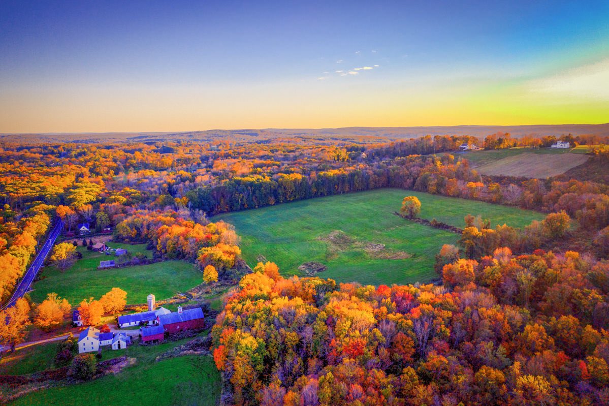 Quiet Corner fall. 🍁 #quietcornerct #foliage #autumn #beautiful #explore #ct #newengland #trees #naturephotography #farm  #connecticut