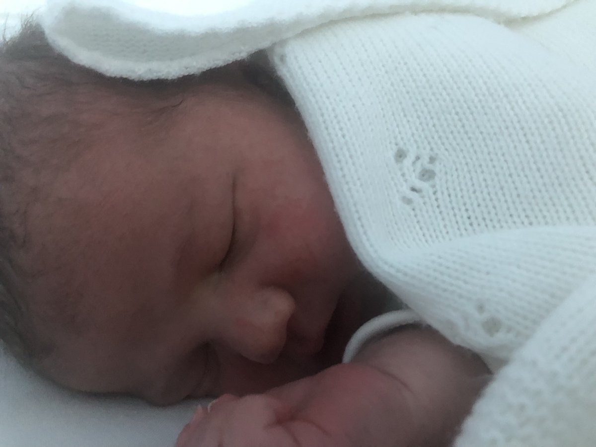 Quería contaros que mi bebé nació el viernes pasado y que, salvo un pequeño susto, todo va fenomenal. No habría sido posible sin vosotras y este grupo tan maravilloso que es la #infertilpandy 
Gracias por todo 💕💕