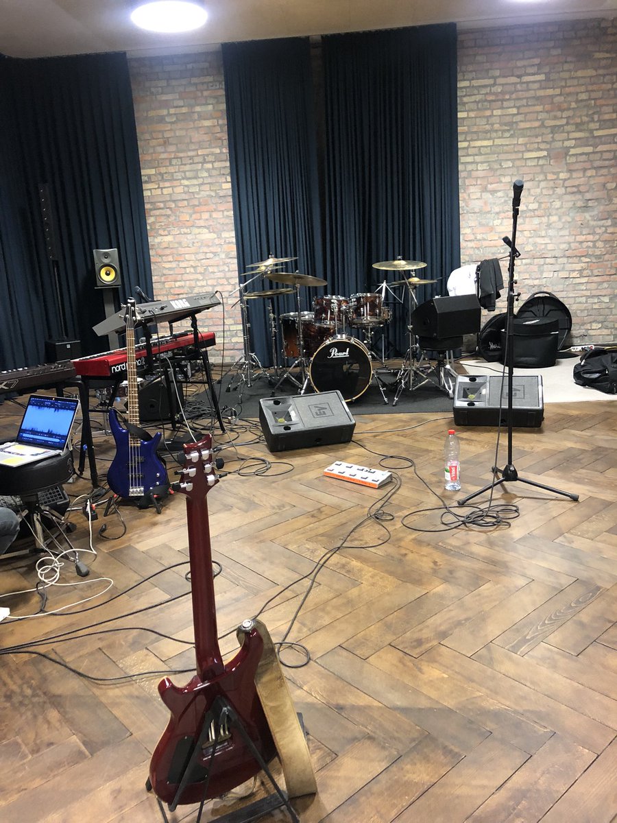 Miracle_Flair's tweet photo. October 30 - band rehearsal 

#synchronism #miracleflair #metal #rehearsal #goodtimes https://t.co/znxwEwVkKM
