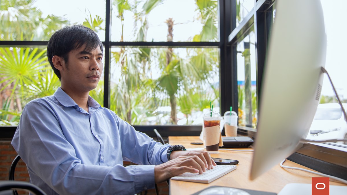 OracleCloud tweet picture