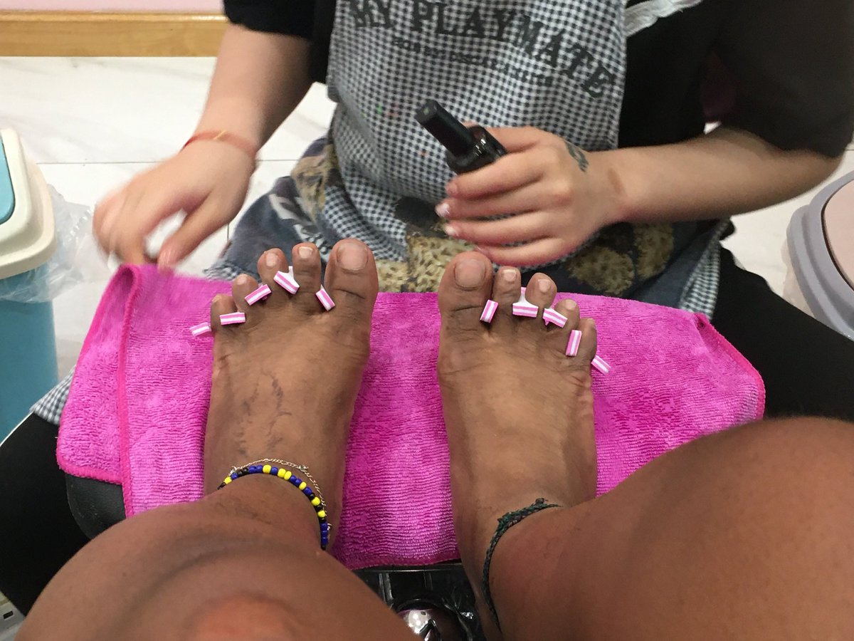 What should my next color be? 👀

#FOOTFETİSH #FEETPHOTOS #toefetish #ebonysister #footfindom #footfetısh #EbonyGoddessMystique #foottattoo