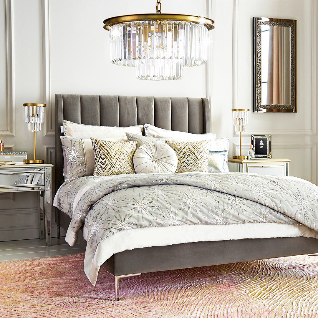 JulienMacdonald's tweet photo. I’m so excited to introduce my new STAR Home Collection available online now EXCLUSIVELY at Freemans!
This new range includes luxe bedding, statement furniture and opulent accessories
@FreemansOnline
Shop online now at https://t.co/GPQgsehamU
#BeMoreFree #JULIENMACDONALD https://t.co/OwTIodfH7e