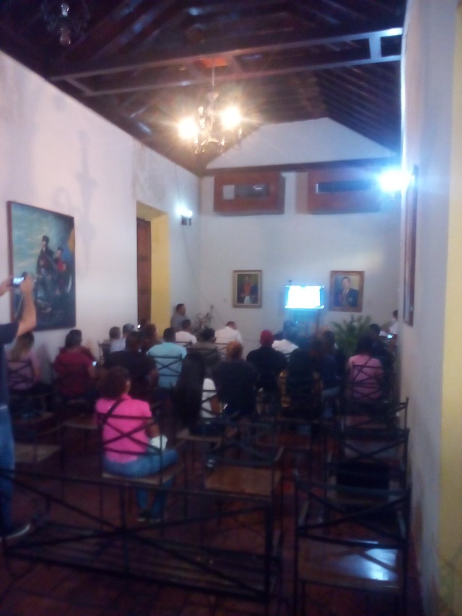 #EpaVamosACuidarno #18deoctubre Desde el municipio Francisco de Miranda del estado #Guarico sector transporte activo en la videoconferencia con nuestro presidente <a href="/NicolasMaduro/">Nicolás Maduro</a> afinando detalles para lograr la victoria perfecta este 21N <a href="/josemvasquez/">José Vásquez</a> <a href="/DonaireDonald/">Donald Donaire</a> @HAbreuMRT