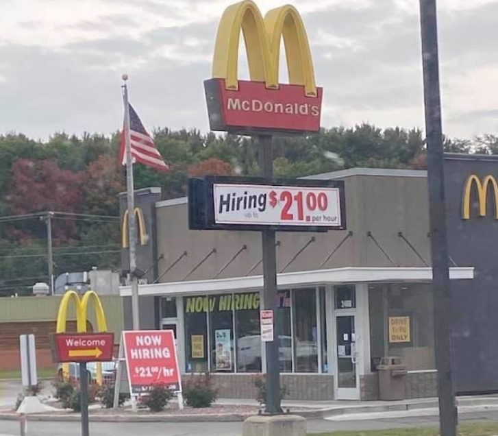 KyleNudo's tweet photo. If @McDonalds in Traverse City, MI can do it, so can every arts organization out there claiming social justice and service to its community. Sustain your arts communities with sustainable wages.
#PayYourArtists #EndWageTheftTheatre #AB5Stories #PassThePROAct #ProsGetPaid #LATHTR https://t.co/x1xpyFuPzg