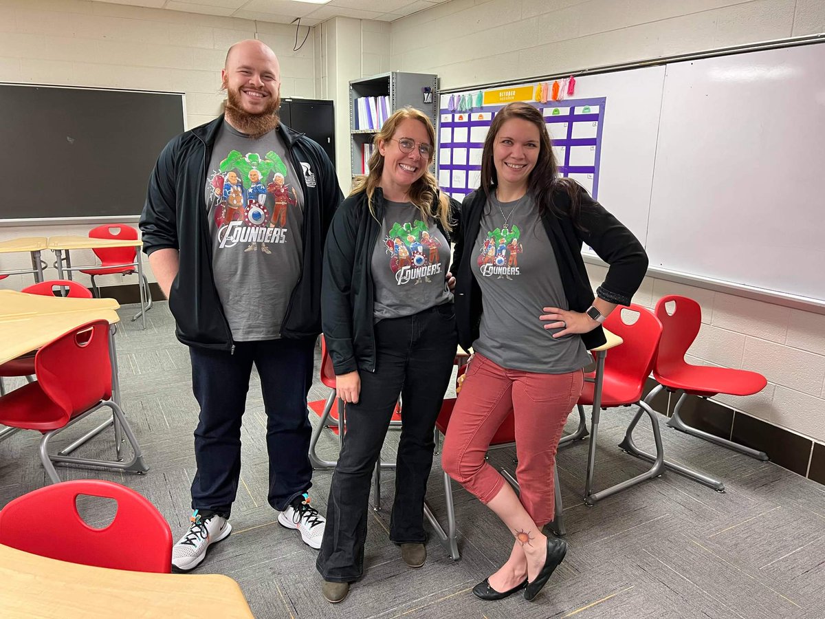 frazerfrazer4's tweet photo. Social studies teachers unite! #jhsss #frazgocon #frazapgo  @AnderzonHillary @MrClevy20 https://t.co/UACUCIDe5r