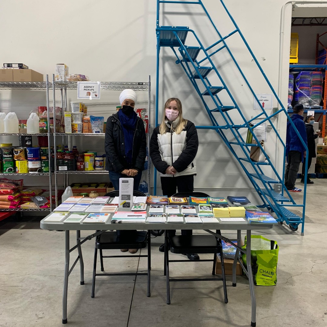 SurreyFoodBank's tweet photo. Thank you Surrey Libraries, SOURCES Empowered for Employment, Moving Forward Families and Surrey Intercultural Seniors Social Inclusion Partnership Network for joining and supporting us.
#CommunityResourceDay #SurreyBC #Whalley #Newton #Guildford #Northdelta #Cloverdale https://t.co/ltdevceWhy