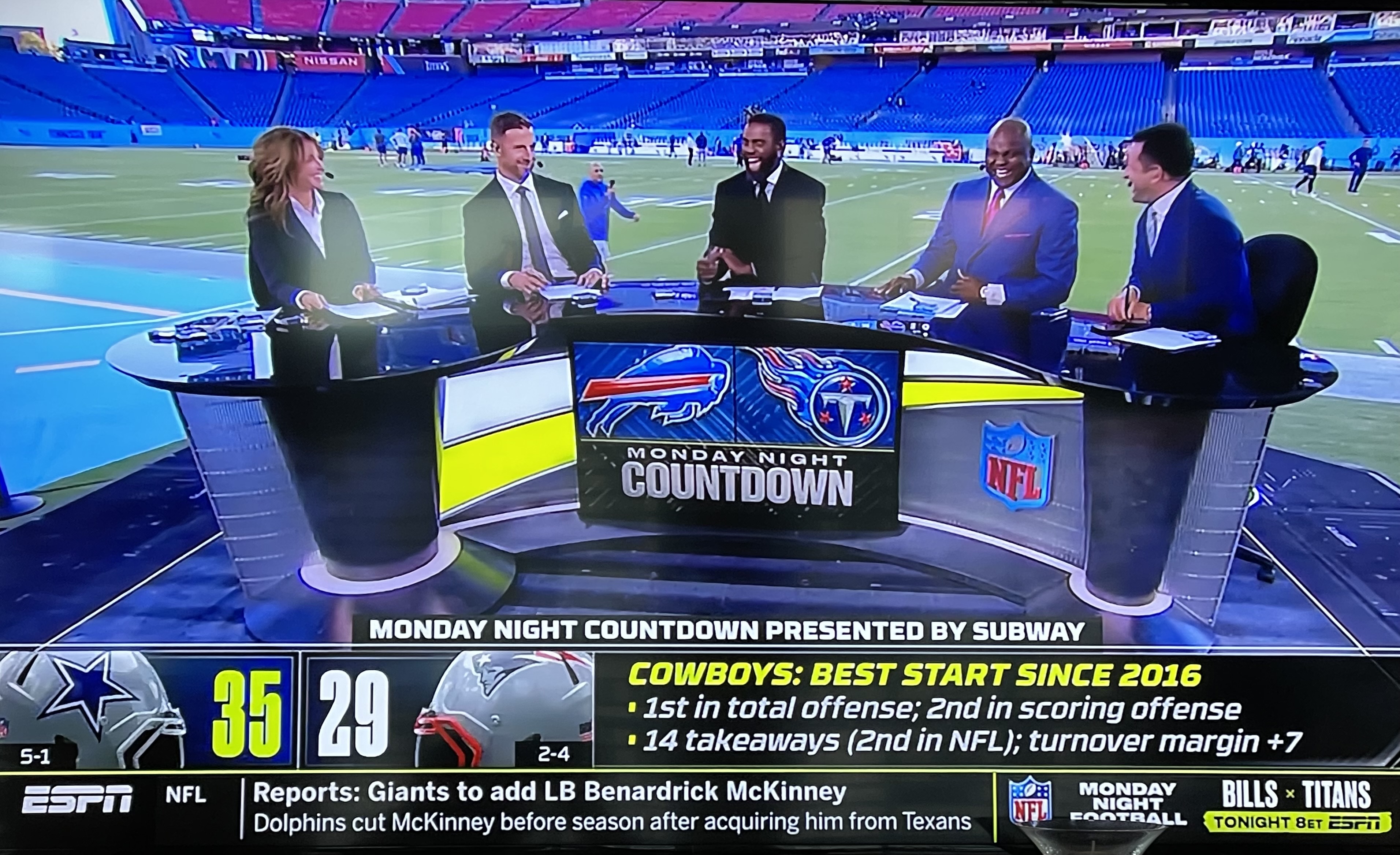 Russell St. Report on Twitter: 'The Monday Night Countdown crew is live on  the field in Nashville. They opted for the studios last week. Just  sayin'  / Twitter