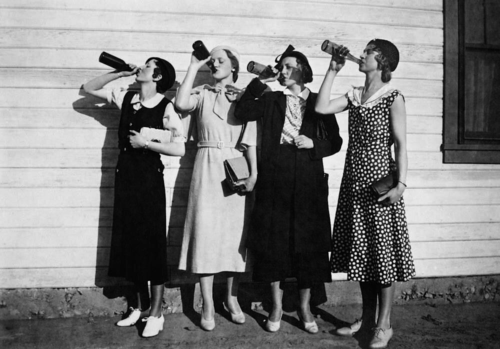 LifewinePodcast's tweet photo. Hi friends! We’ve had a slew of technical issues recently (plus, ya know, LIFE), so this week’s episode will be delayed. We apologize! 
In the meantime, we’re just coping with everything the best way we know how…How are all of you? 

We love you! (and you’re fine) https://t.co/uaIRMb2W0s