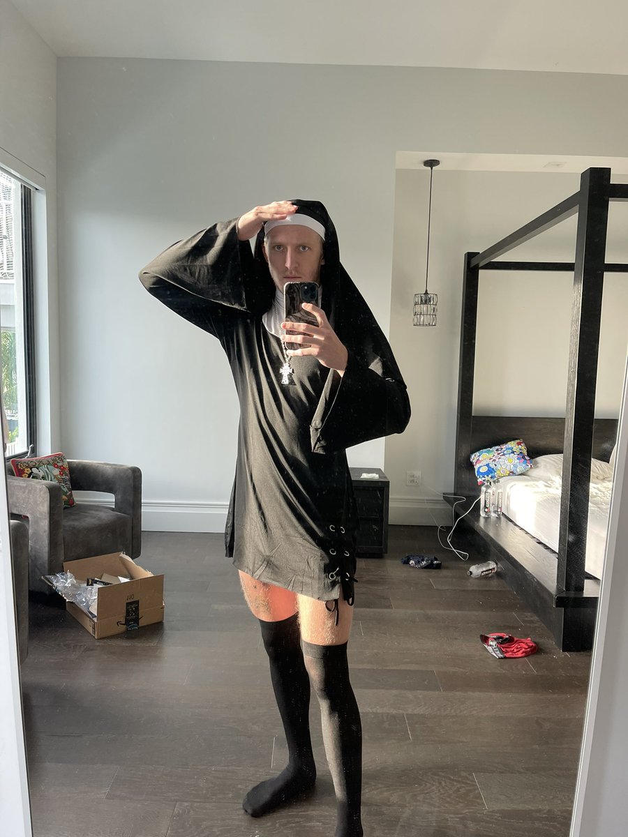 Tfue's tweet photo. 1 2 or 3??? https://t.co/jDQLjon9QK