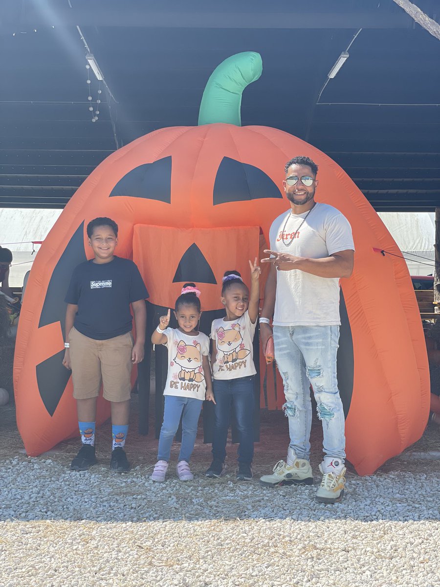 My WHY! What’s your source of motivation everyday? Pass it along to 5 people. <a href="/eniggemann/">Enrique Niggemann</a> <a href="/preciouszmoment/">𝒫𝑒𝓉𝒶 𝐿𝑒𝑒</a> <a href="/jrluna11/">JR Luna</a> <a href="/Sumitra_Coote/">Sumitra C</a> <a href="/TheElyGonzalez/">Ely Gonzalez</a> #Lifeatatt