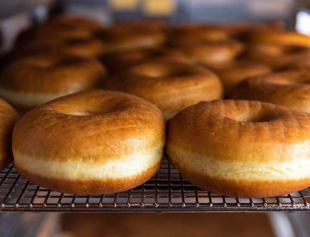 LightNSpice's tweet photo. Who's craving some #donuts? 🍩 I know I am! 😋

Follow: @lightnspice
All Credits: @theartofdonut

#food #foodie #instafood #homemade #foodhack #instagood #delicious #yummy #yum #foodstagram #healthy #love #foodpics #photooftheday #eat #tasty #hungry #foodlover #lightnspice https://t.co/0NjQbLO0WW
