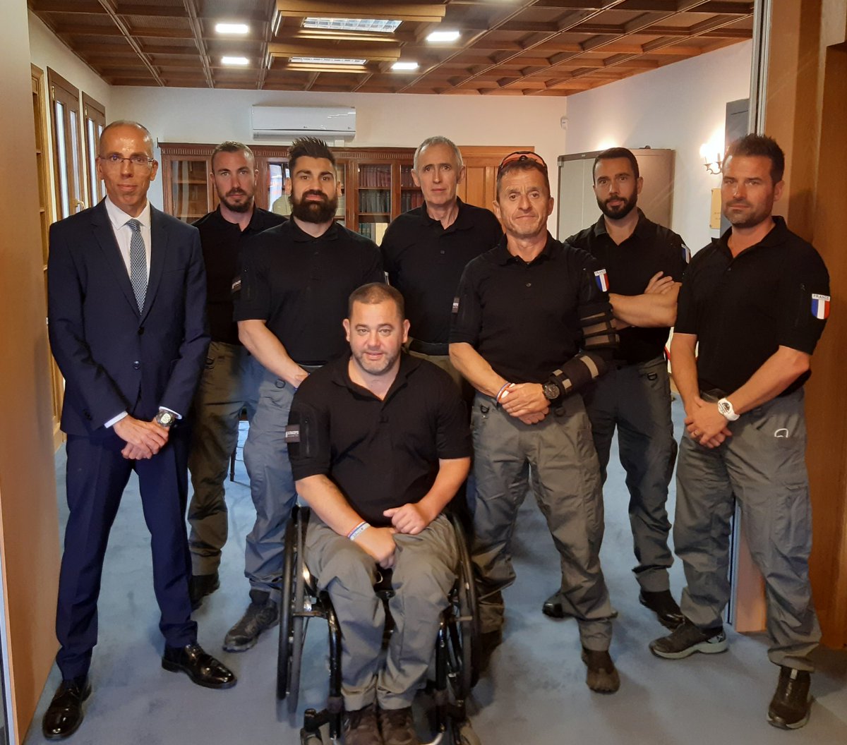 YannBattefort's tweet photo. Honoré d'accueillir à Bilbao les membres de #UltraOps, venus reconnaître leur prochain raid en 🇪🇸. Courage, résilience et expérience des soldats 🇫🇷 blessés au combat.
@Santearmees
@Armees_Gouv
@france_espagne
@BCLeRoy
#CTSA https://t.co/OUQK990QWR