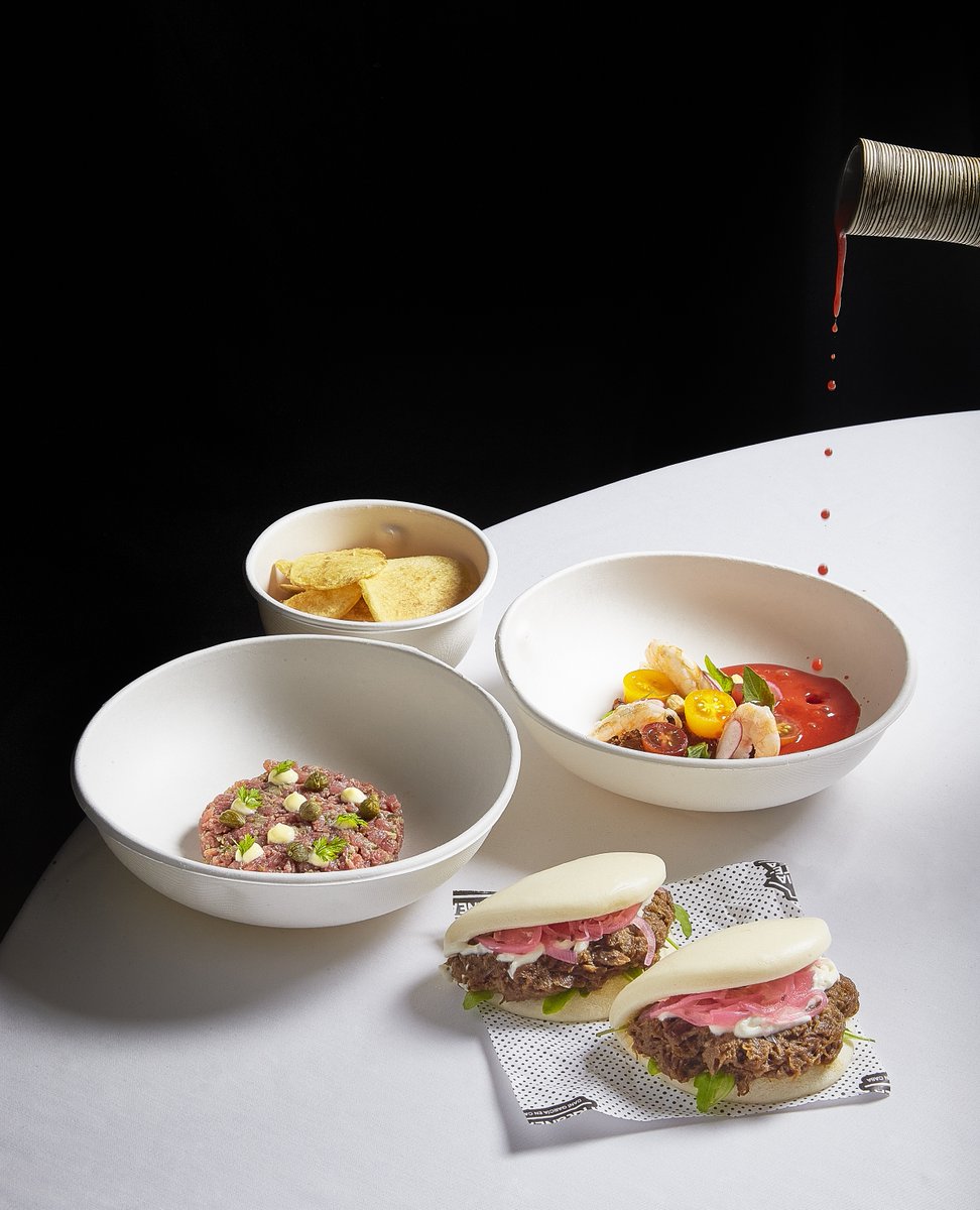 LaGranFamiliaDG's tweet photo. Esta semana no tendrás que esperar hasta la cena para disfrutar de #MasterChefFamily💥

🔴Steak tartar con mayonesa de encurtidos.
🔴Gazpacho de fresa con langostinos y tartar de 🔴Tomate Seco bao de carrilleras confitadas y cebolla roja encurtida. 

https://t.co/ZNmQbAUHoV https://t.co/d8MWoNXRVQ