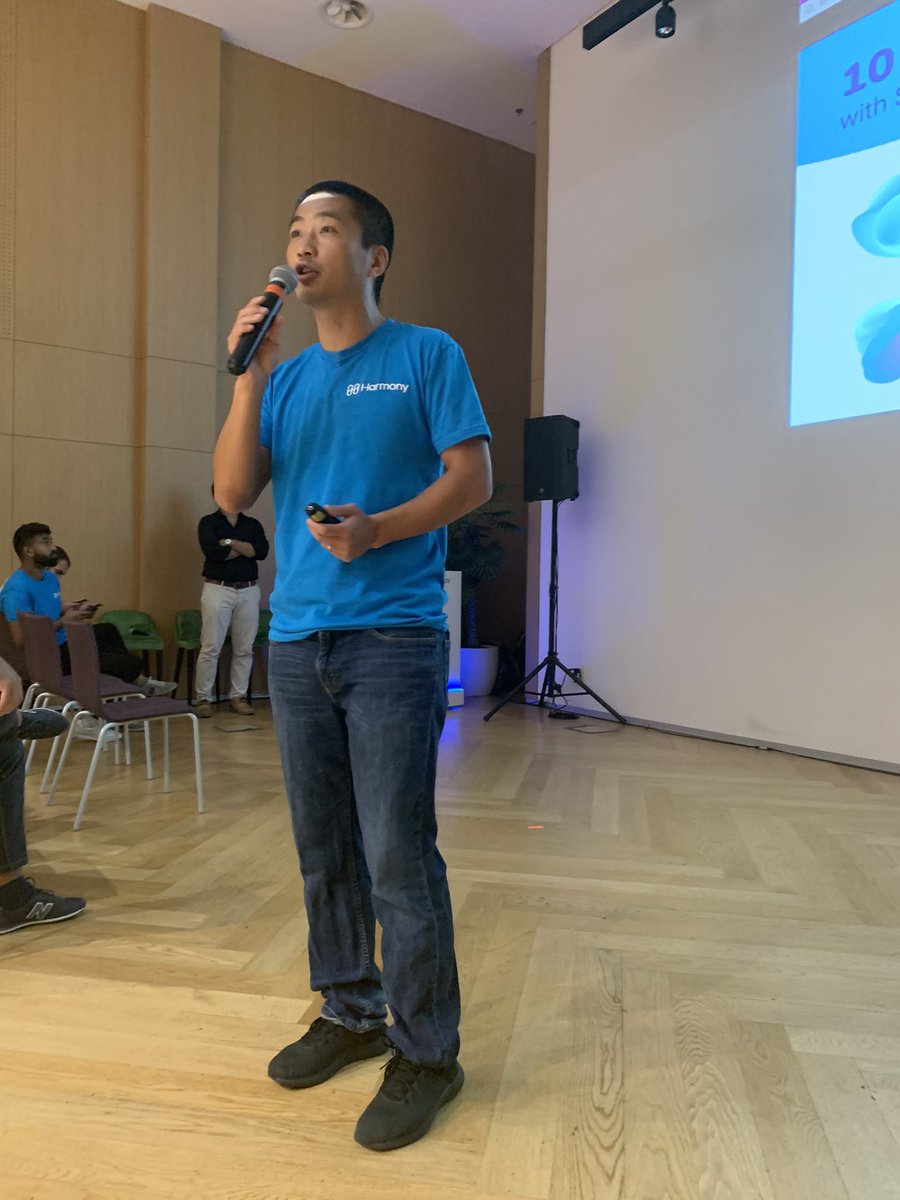 Haerzchen's tweet photo. Thank you @harmonyprotocol @lijiang2087 @john_a_whitton @AbrahamOne4all for this beautiful event https://t.co/iuVUBRnECi