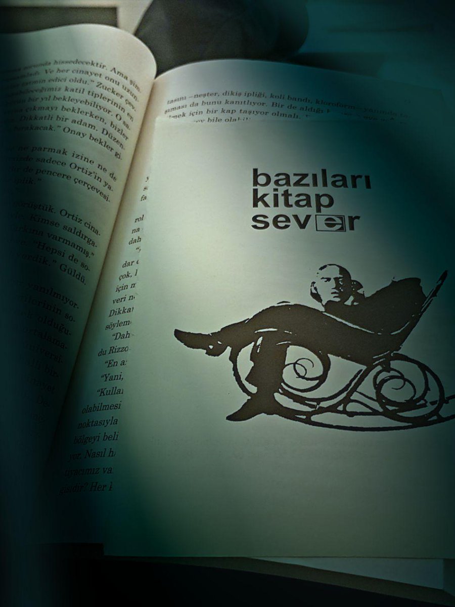 OnurTalayhan's tweet photo. Evet, bazıları kitap sever...

#kitapsever #kitapseverlertakiplesiyor #MaviAyrac #kitap #kitapokuyalım https://t.co/iaj3nHv7u6