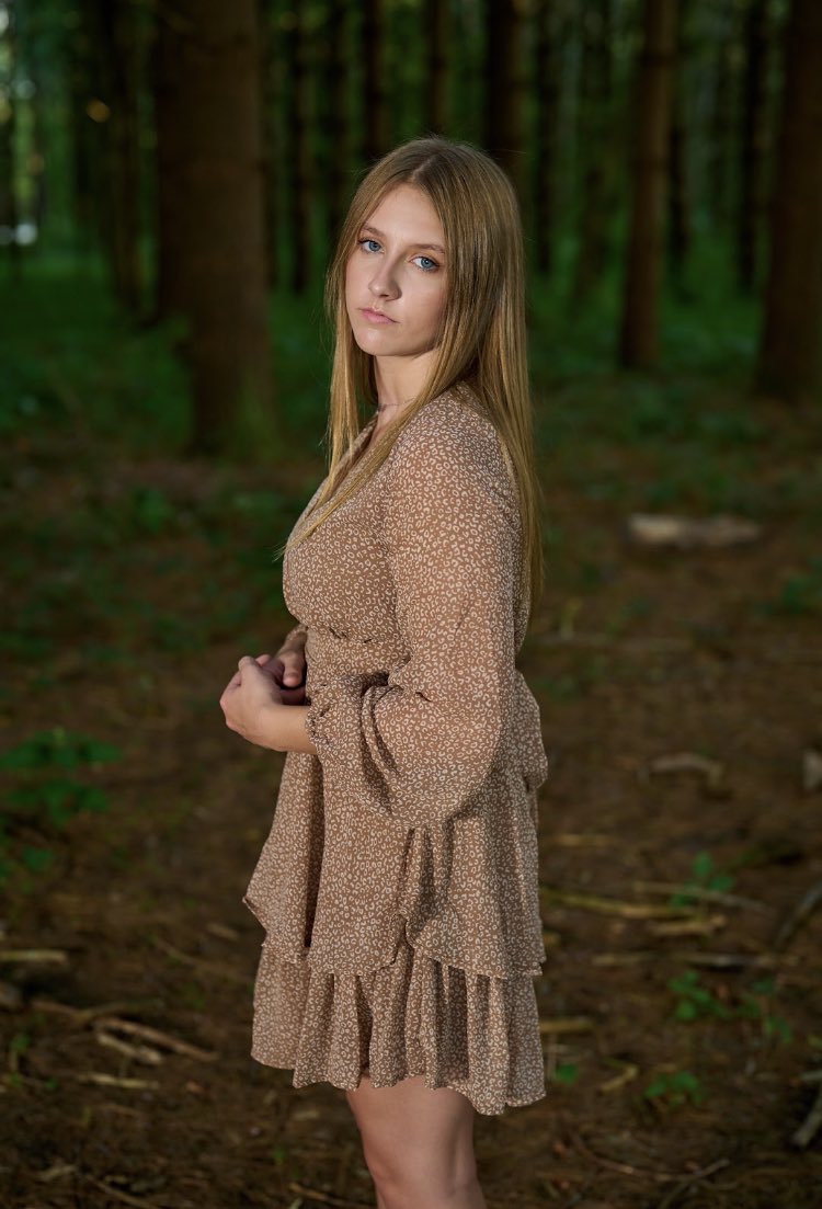 🚨Meet our 2021-2022 Hope Squad Seniors🚨 Meet Jordyn Hurley! She is a cheer captain and is on the comp cheer team. She is invloved in NHS, Class Council, FCA, and SHS. Jordyn is on Hope Squad because she wants her peers to be comfortable talking to her about issues!