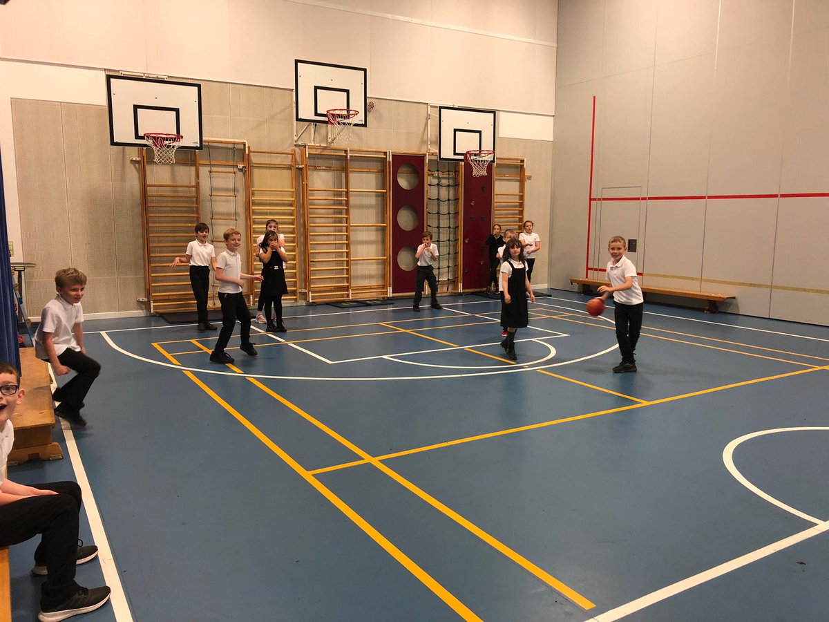 DreghornPrimary's tweet image. Primary 5 had a blast back in the gym hall....first time for 18 months!! #changesarecoming #activefun