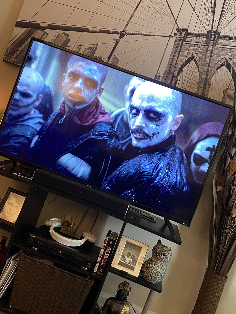 TheRealSupaSmif's tweet photo. @mrsundaymovies watching “the Batman has hidden villains” and I see the current HBO Robin Tim Drake from Titans as a random thug!? wtf is DC doing 😂 unless he’s under cover or some shit I dunno 🤷🏾‍♂️ https://t.co/HtIZzEuIUg