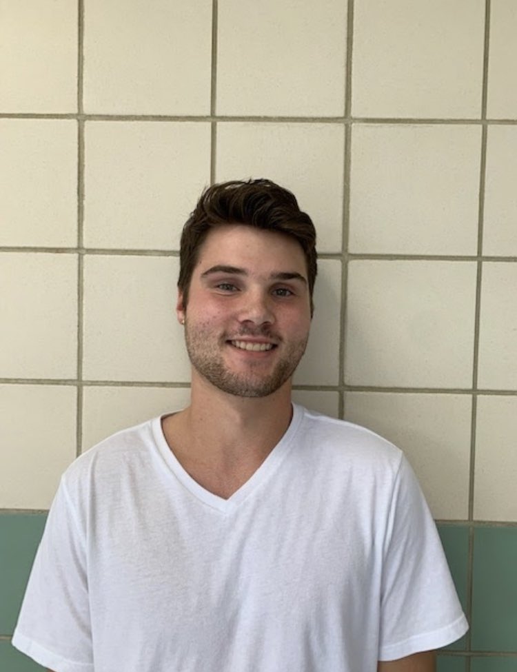 🚨Meet our 2021-2022 Hope Squad Seniors🚨 Meet Andy Glasser! Andy is a senior who plays volleyball and is a part of class council.  Andy is in Hope Squad because he prides himself in empathy, listens to others and is always there to help a friend when they need it.