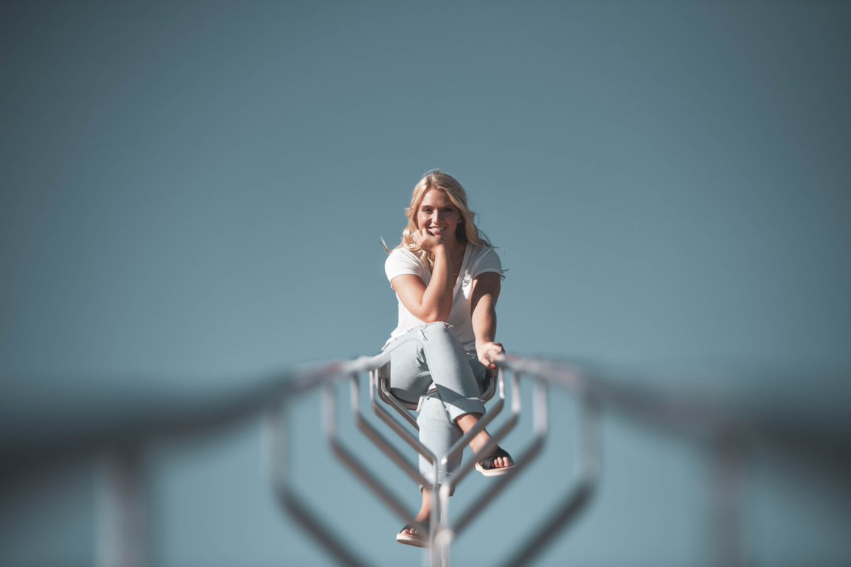 REGNARGC23's tweet photo. I photograph high school seniors too!!!! #seniorpictures https://t.co/BgnPdaXgRn