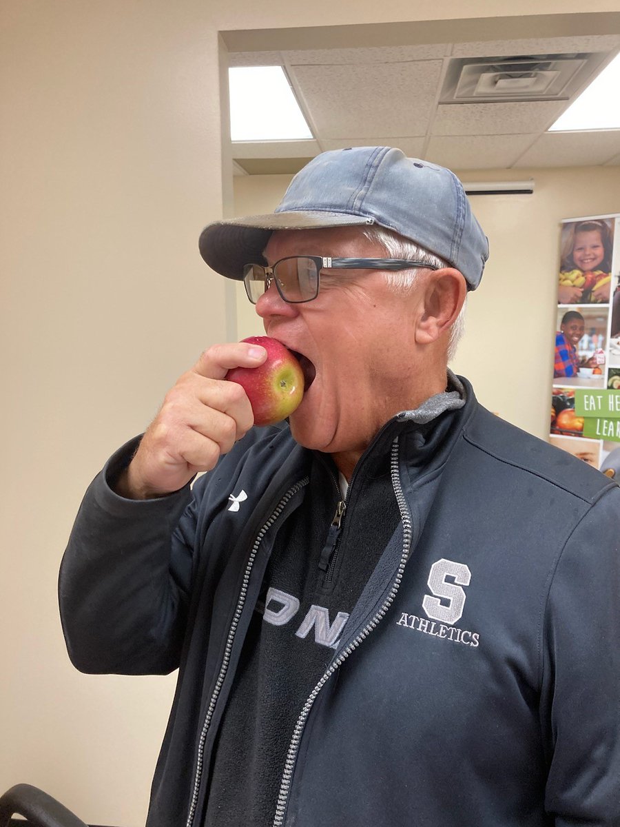 SCSD Food (@scsd_food) on Twitter photo Check out John P. taking a bite out of health #EatLocalSCSD <a href="/SCSD_Food/">SCSD Food</a> Check out John P. taking a bite out of health #EatLocalSCSD <a href="/SCSD_Food/">SCSD Food</a>