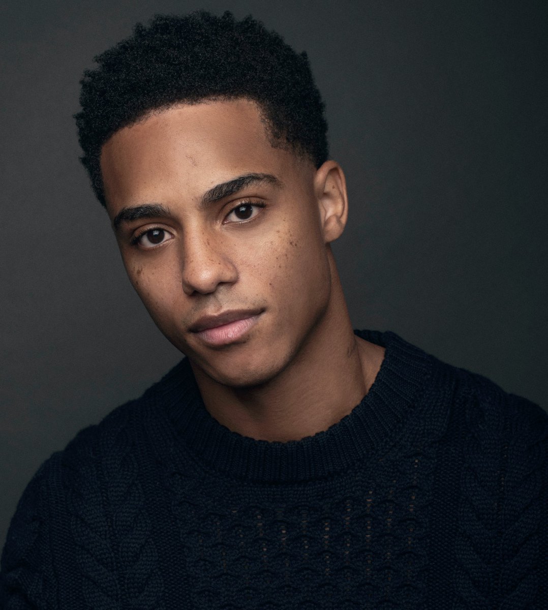 NetflixGeeked's tweet photo. The iconic novel Uglies from Scott Westerfeld has found three new cast members!  

Brianne Tju, Keith Powers and Chase Stokes are joining Joey King for its upcoming Netflix film adaptation. https://t.co/VDQNVtVtf1