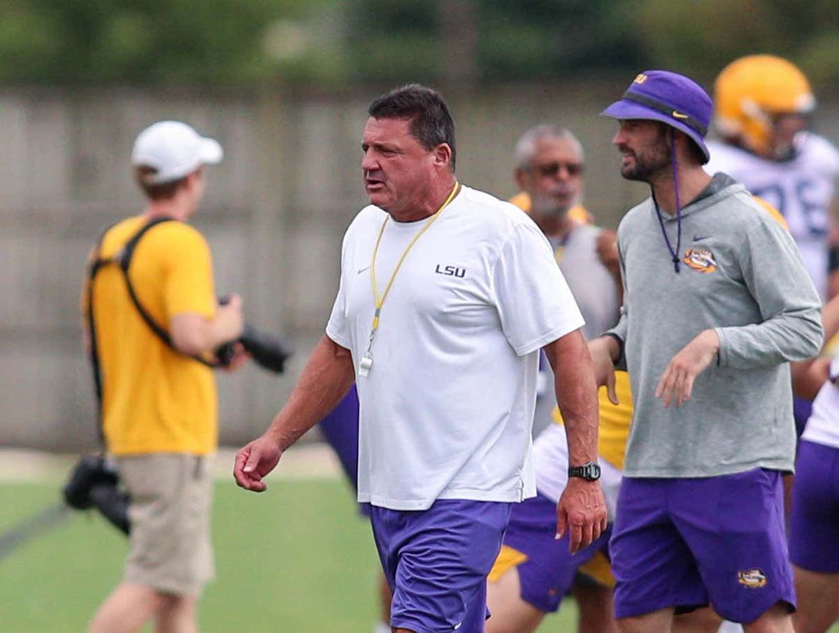 barstoolsports's tweet photo. Ed Orgeron Would Reportedly Bring Girlfriends to LSU Practices and Let Their Kids Participate in Drills https://t.co/ao6C4XSiDs https://t.co/dJFGrC6rIV